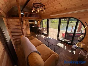 Scranton luxury fishing pod with private fishing Jetty - Image 1