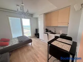 Origo Sky View, ylimmän kerroksen kattavasti varusteltu huoneisto aivan aseman vieressä, Oulun keskustan läheisyydessä - Image 2