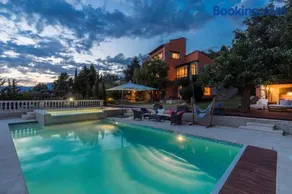 Luxury villa for 18 people with heated pool near Cannes - Image 1