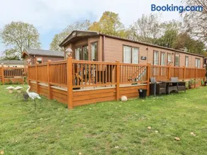 27 Lake View - Image 2