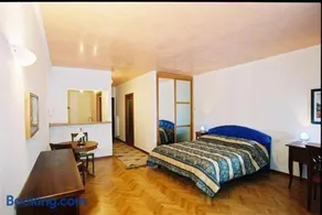 Antares Apartments - Image 1