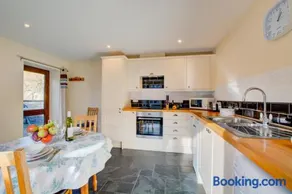 1 Bed in Padstow oc-p00288 - Image 3