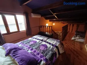 La Casita Violeta - Image 2