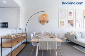 Luxury Two Bedroom Apartment with Private Roof Terrace and Hot Tub - Image 5