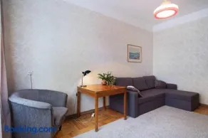 City Center Huge 3-Bedroom Apartment - Image 2