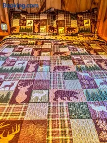 Fern Hill Retreat - Glamping Experience & Swimming Pond! - Image 5