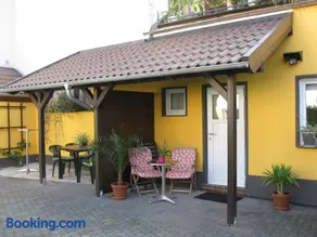 Apartment Airport - Image 1