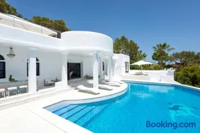Villa con idromassaggio, piscina riscaldata e giardino | Vista sulla montagna - Image 2
