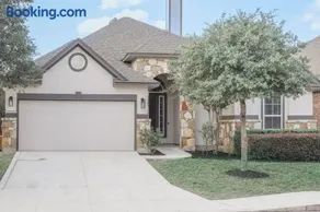 Helotes Serenity-Luxury 3bed/2.5 bath 2300 sq foot - Image 2