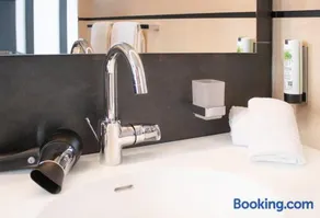 TU Hotel by WMM Hotels - Image 4