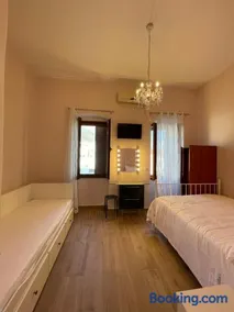 AF Guest House - Image 2