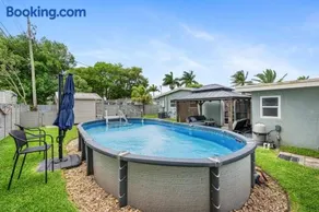 Family 3BR with Pool l Game Room l Walk to Water Park - Image 1