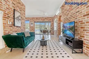 Stunning 4BR Holiday Home with Water Views & Pool - Image 4