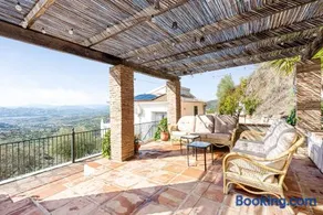 Villa mit Terrasse, Pool und Garten | Bergblick - Image 2