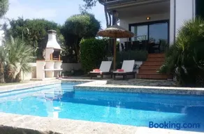 Villa Pleta - Image 1