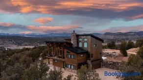 Stunning Luxury Family Home Near Zion National Park - Image 1