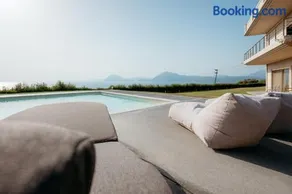 Boomerang Villa - Image 3