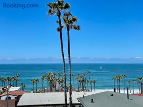 SurfView VR - Best Ocean and Pier View, 5 mins to Beach, Cozy Patio, Pet Friendly - Image 2