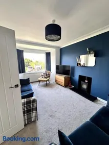Kaimes Kip Stylish Edinburgh Five Bedroom Home - Image 3