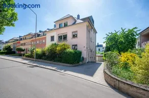 2 bedroom flat Bonnevoie - sleeps 7 - Image 1