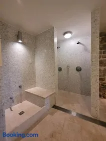 Casa Acqua Dolce - House with 4 Bedrooms and Own Spa - Image 3