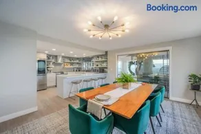 Oceanfront Family Retreat - Image 3