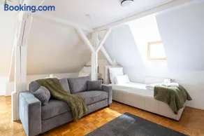 75m2 - 7 Guests - AC - 3 Rooms - Near Station - Image 3