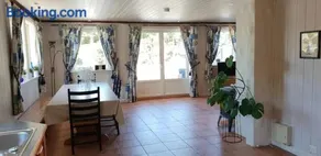 Flekkerøy sjøboder 4 soverom 8 senger - Image 1