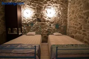 Casas dos Avos - Image 1