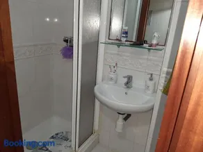 Alquiler de apartamento en el centro de Viveiro - Image 3