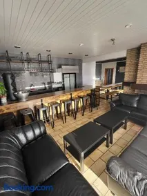 Hani's Partyhaus - Image 1