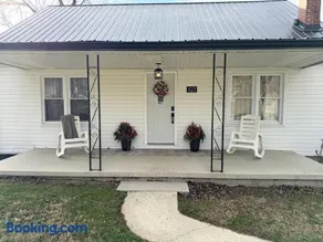 Country Feel with Downtown Convenience - WiFi - 10 Min to Red River Gorge & Natural Bridge - Image 2