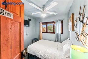 Compact, Comfortable And Cozy Too - Image 1