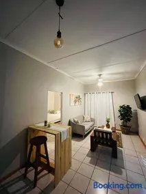 Lily Palms Rest - Image 1