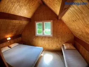 Chalet dans le parc d'un manoir du XIXème - Image 3