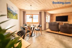Luxus Chalet im Allgäu - Zirbenholz Schlafzimmer - Terrasse mit Bergblick - Infrarotkabine - Image 5