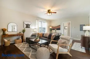 Stylish 2BR Groton Getaway Close to Everything! - Image 2
