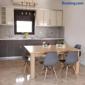 Tom's House - Image 4