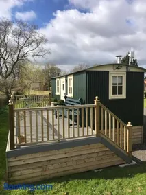 Elgars Luxury Shepherds Huts - Image 3