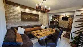 Villa Hills - къща за гости с храна - Image 4