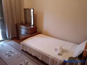 Tonia’s house - Image 2