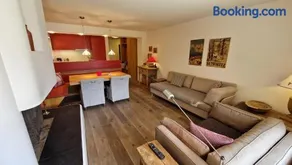 Aparthotel Chesa Bellaval - Image 2
