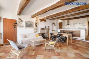 Cottage In Village Provencal Azur - Image 2