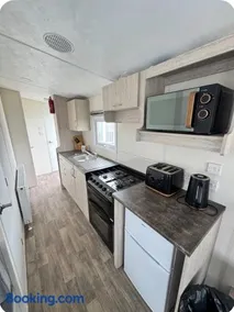 Brand New Caravan - Image 4
