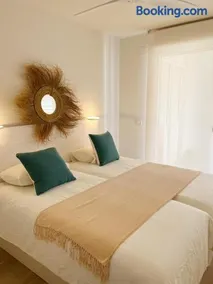 Modern new apartment, Perfect for golf and digital nomads , sea view and parking - Image 2