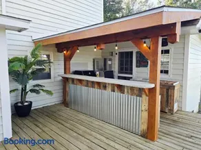 Historic Old Oak Cottage-Great water views! - Image 2
