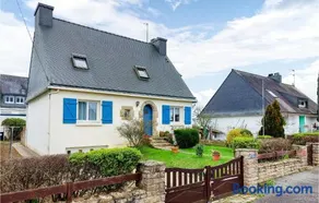 4 Bedroom Stunning Home In Hennebont - Image 1