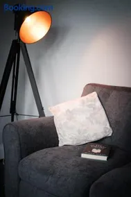 Gorgeous 3 Bedroom Victorian Townhouse - Image 3