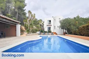 Merveilleuse villa entièrement équipée avec piscine privée, terrasse et internet haut débit | Vue mer | Parfaite pour le travail à distance - Image 2