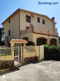 Old style flat - Image 1